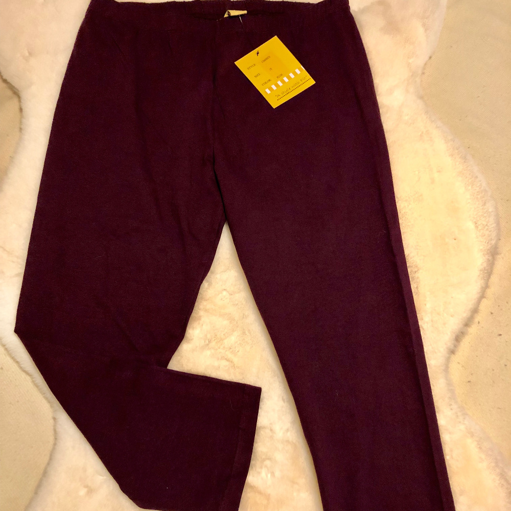 NWT Stevie and Lindsay Plum Capri Leggings